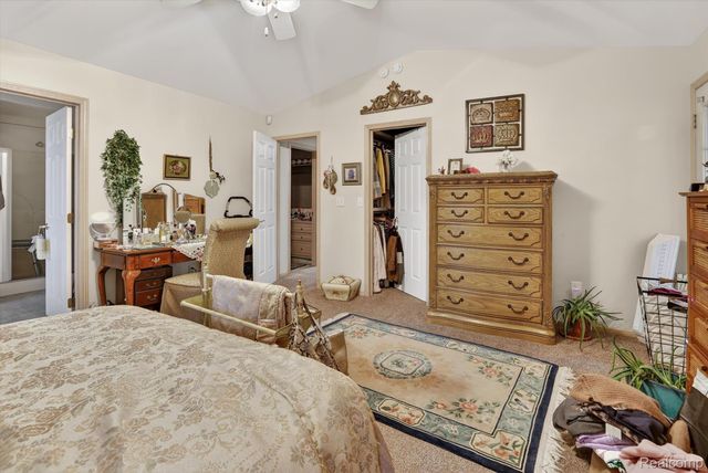 18 Thornapple Ct Court, Saginaw, MI 48603