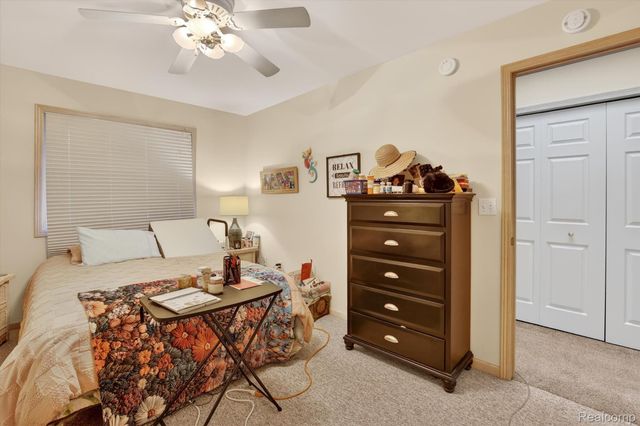 18 Thornapple Ct Court, Saginaw, MI 48603