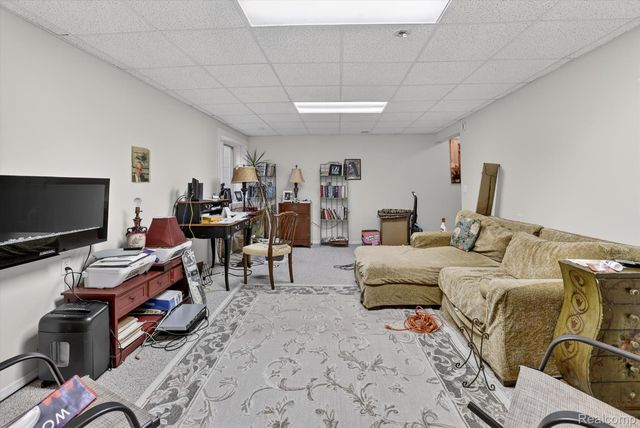 18 Thornapple Ct Court, Saginaw, MI 48603