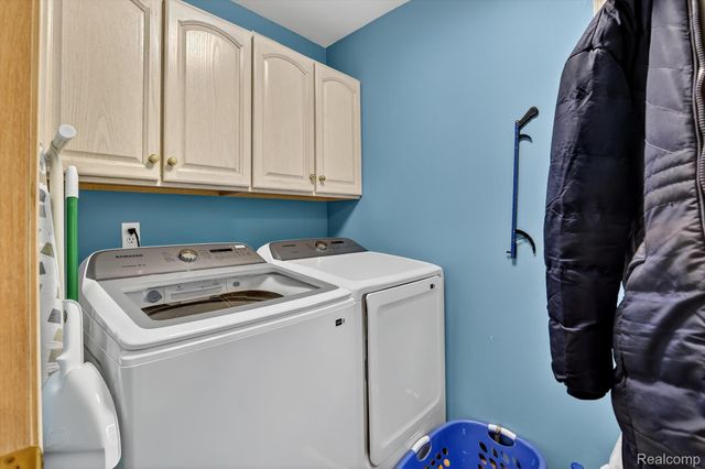 18 Thornapple Ct Court, Saginaw, MI 48603