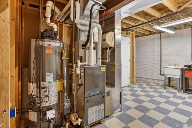 18 Thornapple Ct Court, Saginaw, MI 48603