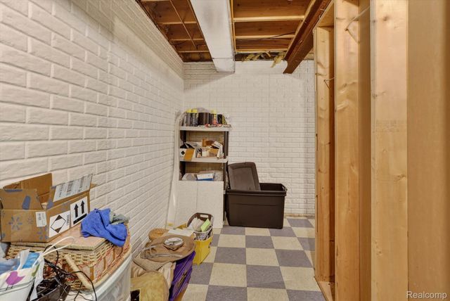 18 Thornapple Ct Court, Saginaw, MI 48603