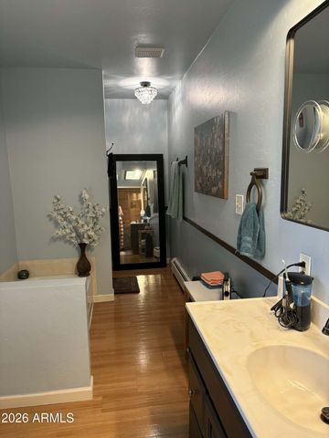 2237 W COUNTRY CLUB Drive, Overgaard, AZ 85933