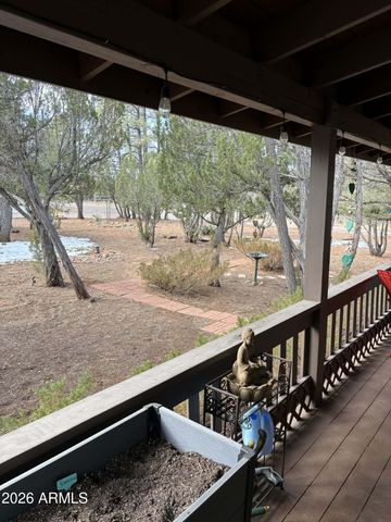 2237 W COUNTRY CLUB Drive, Overgaard, AZ 85933