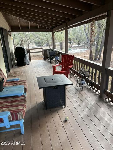 2237 W COUNTRY CLUB Drive, Overgaard, AZ 85933