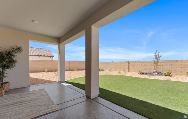 528 W GREEN MOUNTAIN DR, St. George, UT 84790