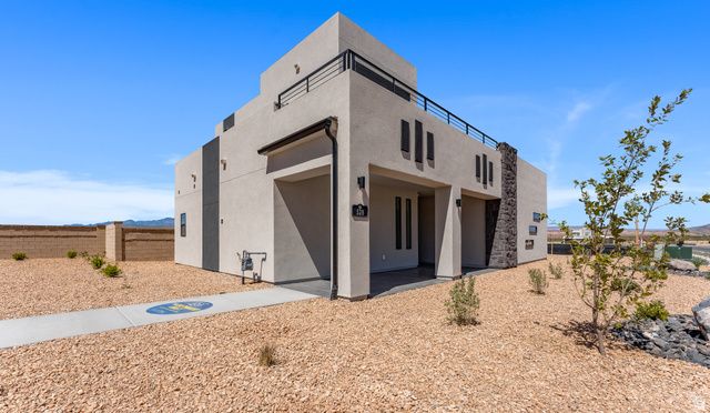 528 W GREEN MOUNTAIN DR, St. George, UT 84790