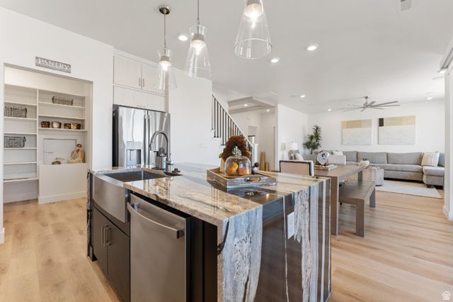 528 W GREEN MOUNTAIN DR, St. George, UT 84790