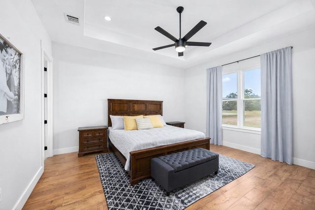 1507 Smith Rau Rd, Columbus, TX 78934