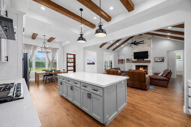 1507 Smith Rau Rd, Columbus, TX 78934