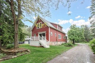 10021 W Ridge ROAD, Hales Corners, WI 53130