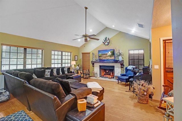 20975 SW 264th St, Homestead, FL 33031