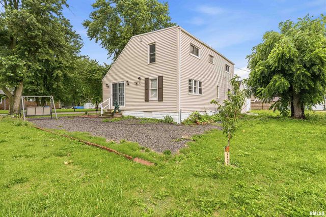 520 W MAPLE Avenue, Springfield, IL 62704