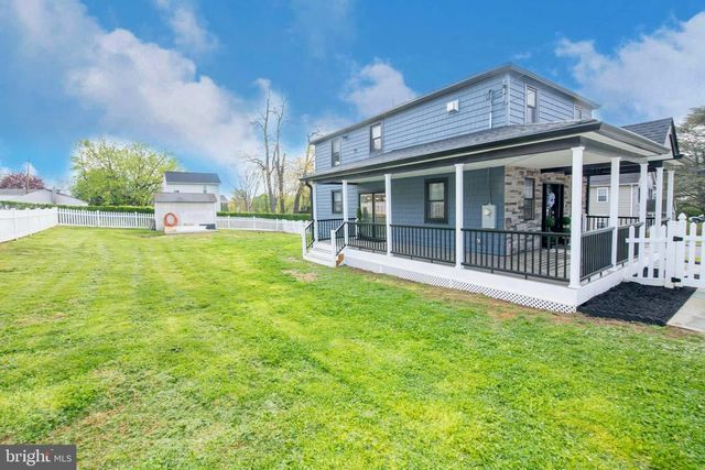 298 SUMMIT AVE, Conshohocken, PA 19428