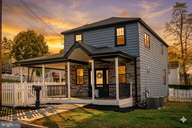 298 SUMMIT AVE, Conshohocken, PA 19428