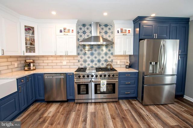 298 SUMMIT AVE, Conshohocken, PA 19428