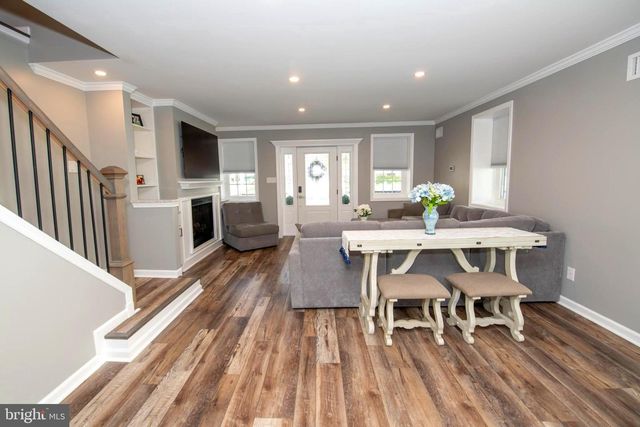 298 SUMMIT AVE, Conshohocken, PA 19428