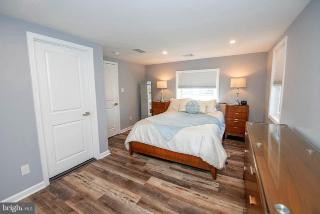 298 SUMMIT AVE, Conshohocken, PA 19428