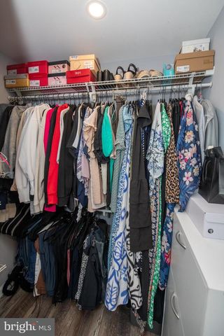 298 SUMMIT AVE, Conshohocken, PA 19428