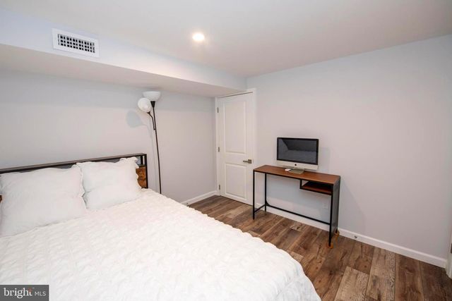 298 SUMMIT AVE, Conshohocken, PA 19428