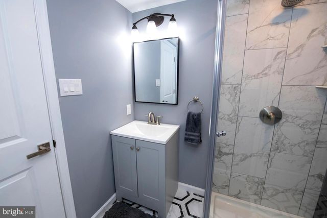 298 SUMMIT AVE, Conshohocken, PA 19428