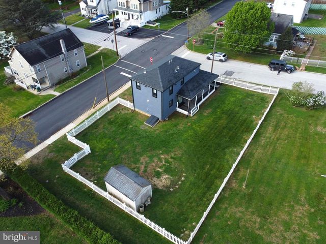 298 SUMMIT AVE, Conshohocken, PA 19428