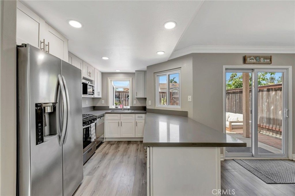 Image 11 of property listing at 1209 Alabama Street, Huntington Beach, CA 92648