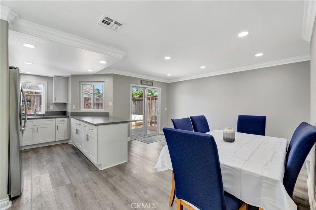 Image 14 of property listing at 1209 Alabama Street, Huntington Beach, CA 92648