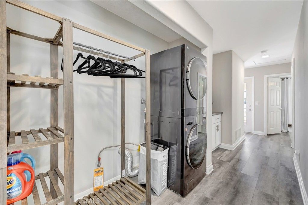 Image 31 of property listing at 1209 Alabama Street, Huntington Beach, CA 92648