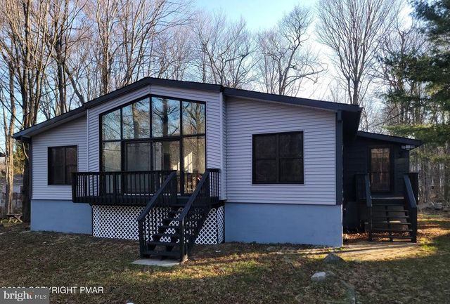 9069 IDLEWILD DR, Tobyhanna, PA 18466