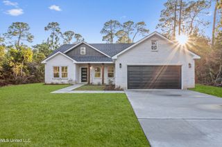 709 Pine Street, Ocean Springs, MS 39564