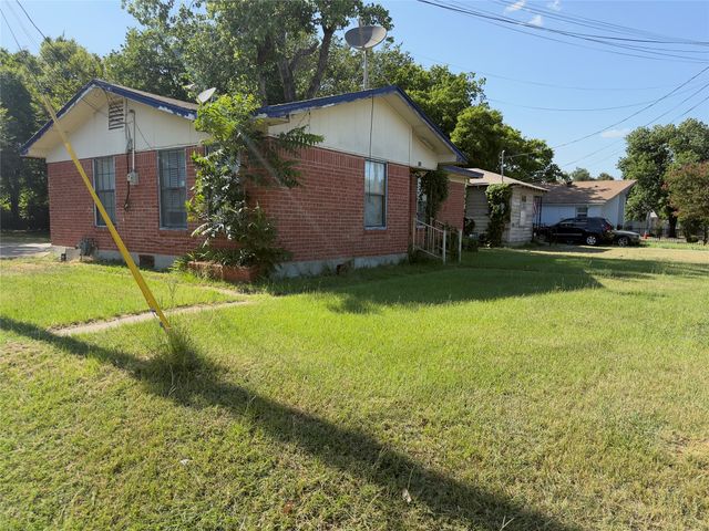 303 N Masters Drive, Dallas, TX 75217
