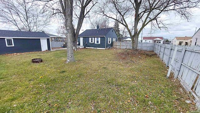 21878 Grandy Street, Clinton Township, MI 48035