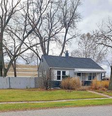 21878 Grandy Street, Clinton Township, MI 48035