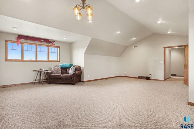 2423 S Serenity Dr Drive, Watertown, SD 57201