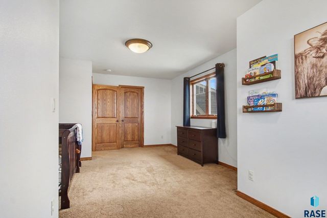2423 S Serenity Dr Drive, Watertown, SD 57201