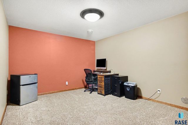2423 S Serenity Dr Drive, Watertown, SD 57201