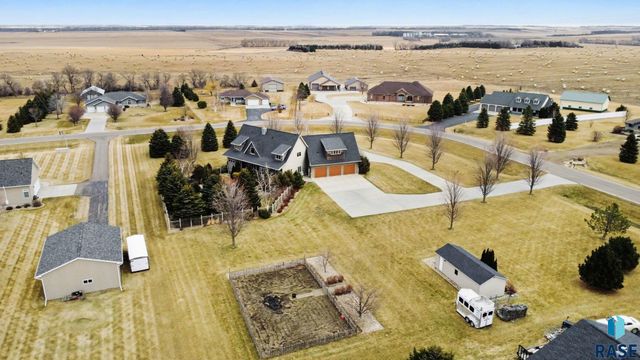 2423 S Serenity Dr Drive, Watertown, SD 57201