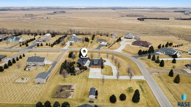 2423 S Serenity Dr Drive, Watertown, SD 57201