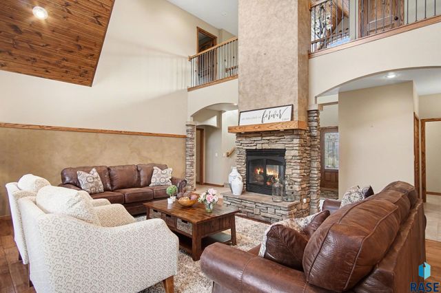 2423 S Serenity Dr Drive, Watertown, SD 57201