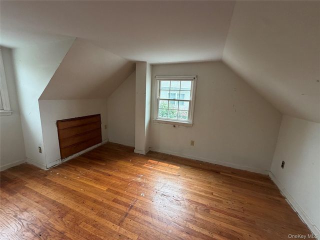 25 Monterey Place, Yonkers, NY 10710