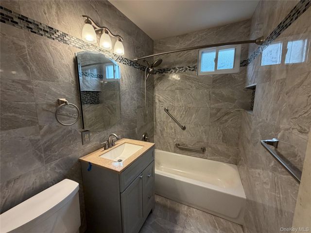 25 Monterey Place, Yonkers, NY 10710