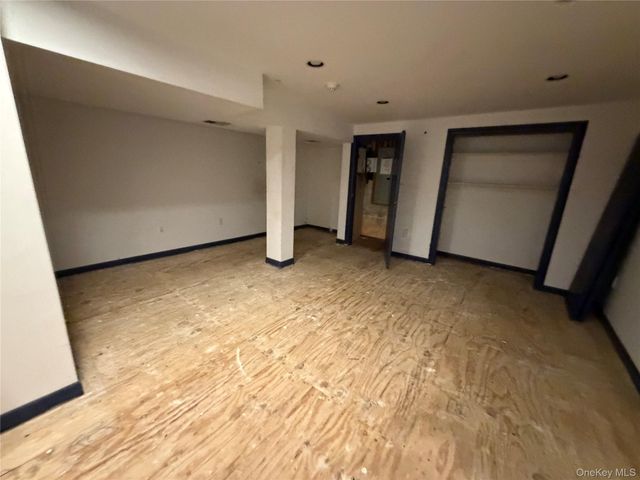 25 Monterey Place, Yonkers, NY 10710