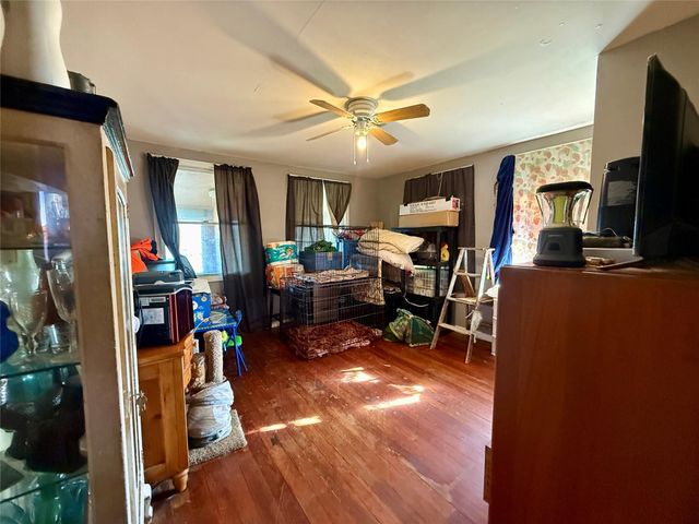 2527 Bastrop Street, Angleton, TX 77515