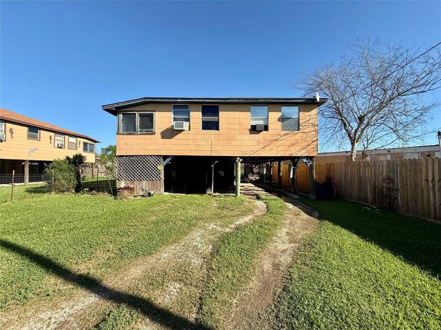 2527 Bastrop Street, Angleton, TX 77515