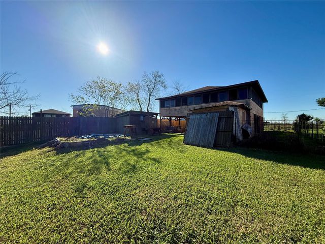 2527 Bastrop Street, Angleton, TX 77515