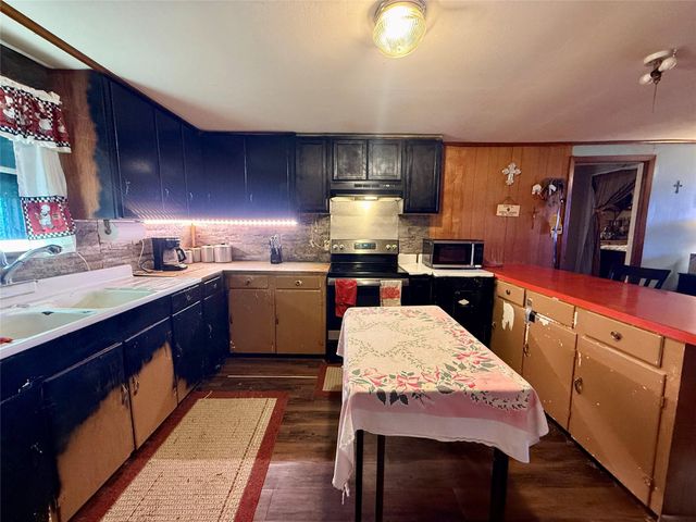 2527 Bastrop Street, Angleton, TX 77515