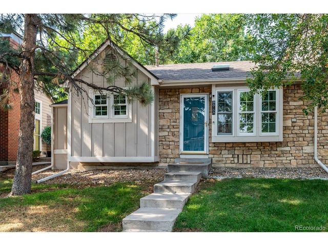 9615 W Chatfield Ave A, Littleton, CO 80128