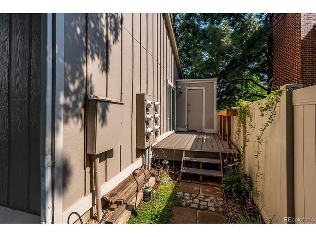 9615 W Chatfield Ave A, Littleton, CO 80128
