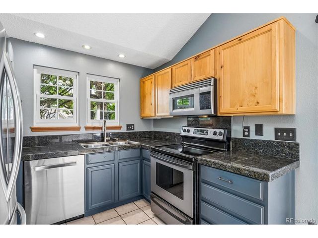 9615 W Chatfield Ave A, Littleton, CO 80128